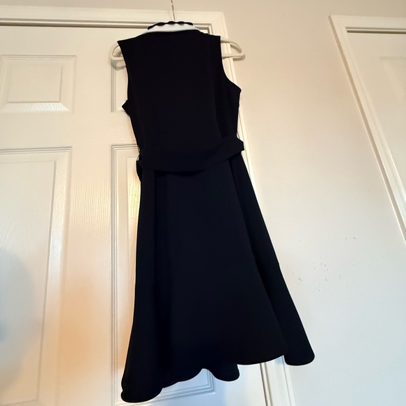 Karl Lagerfeld Paris Black&White Scalloped Collar Dress S 8 Chic Office Cocktail - Picture 7 of 12